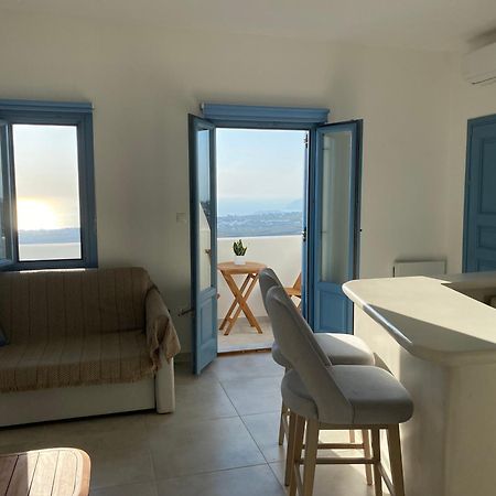 Ena Suites Santorini Pyrgos Kallistis Exterior photo