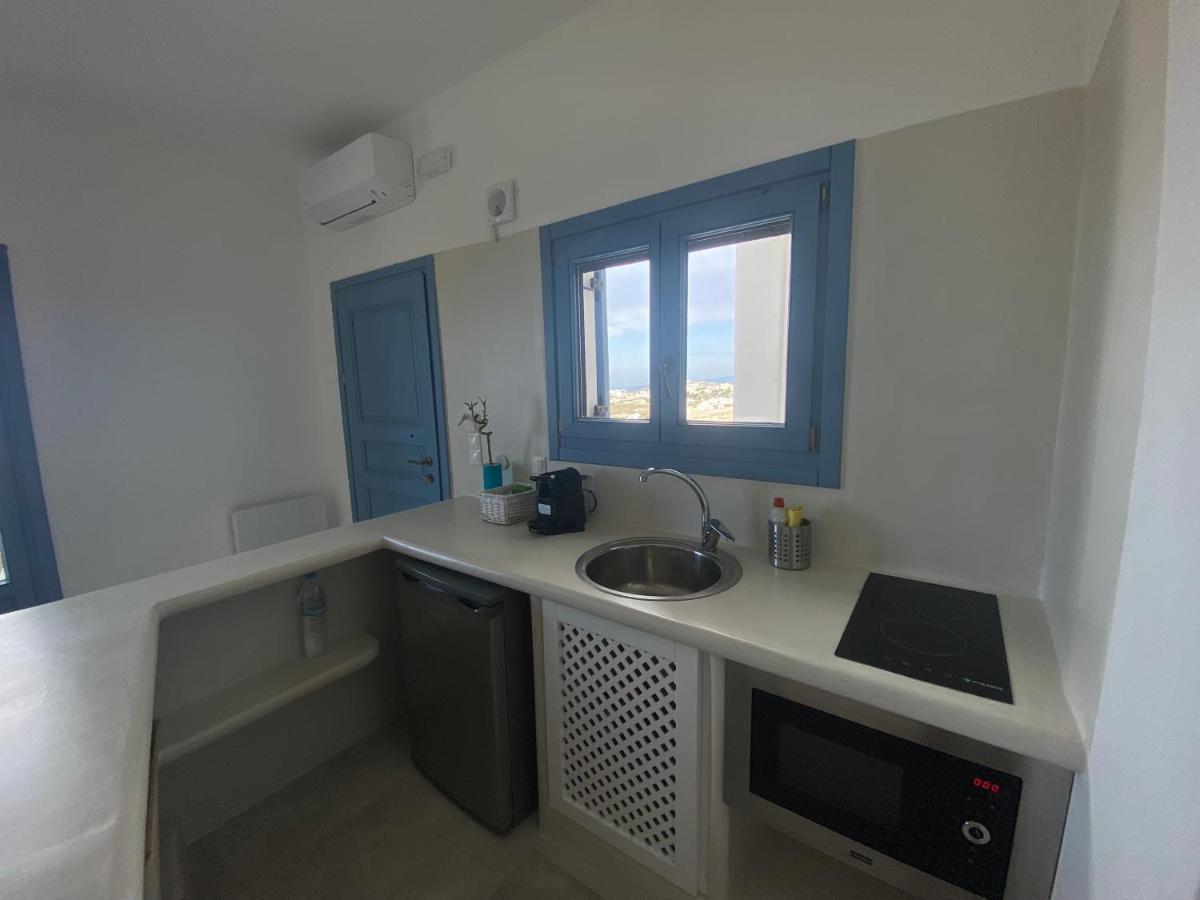Ena Suites Santorini Pyrgos Kallistis Exterior photo