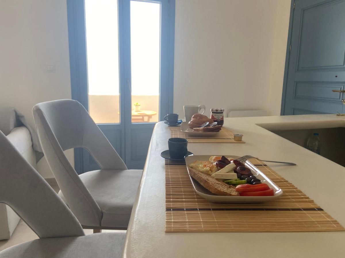 Ena Suites Santorini Pyrgos Kallistis Exterior photo
